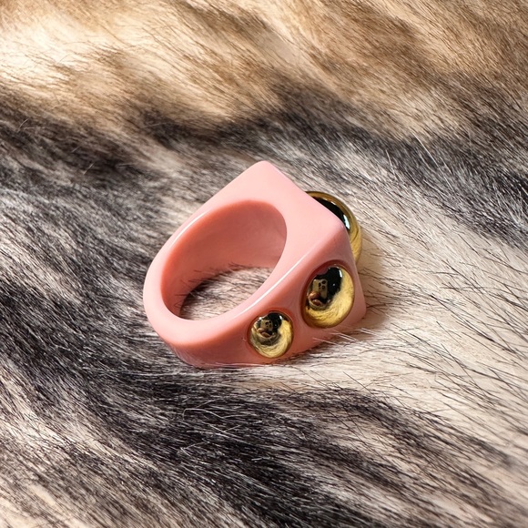 Retro Baby Pink Gold Bubble Resin Statement Ring - Picture 3 of 6
